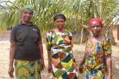 Eggon Grandmother and her daughters in Langa Langa Village, Nasarawa State, Nigeria #JujuFilms