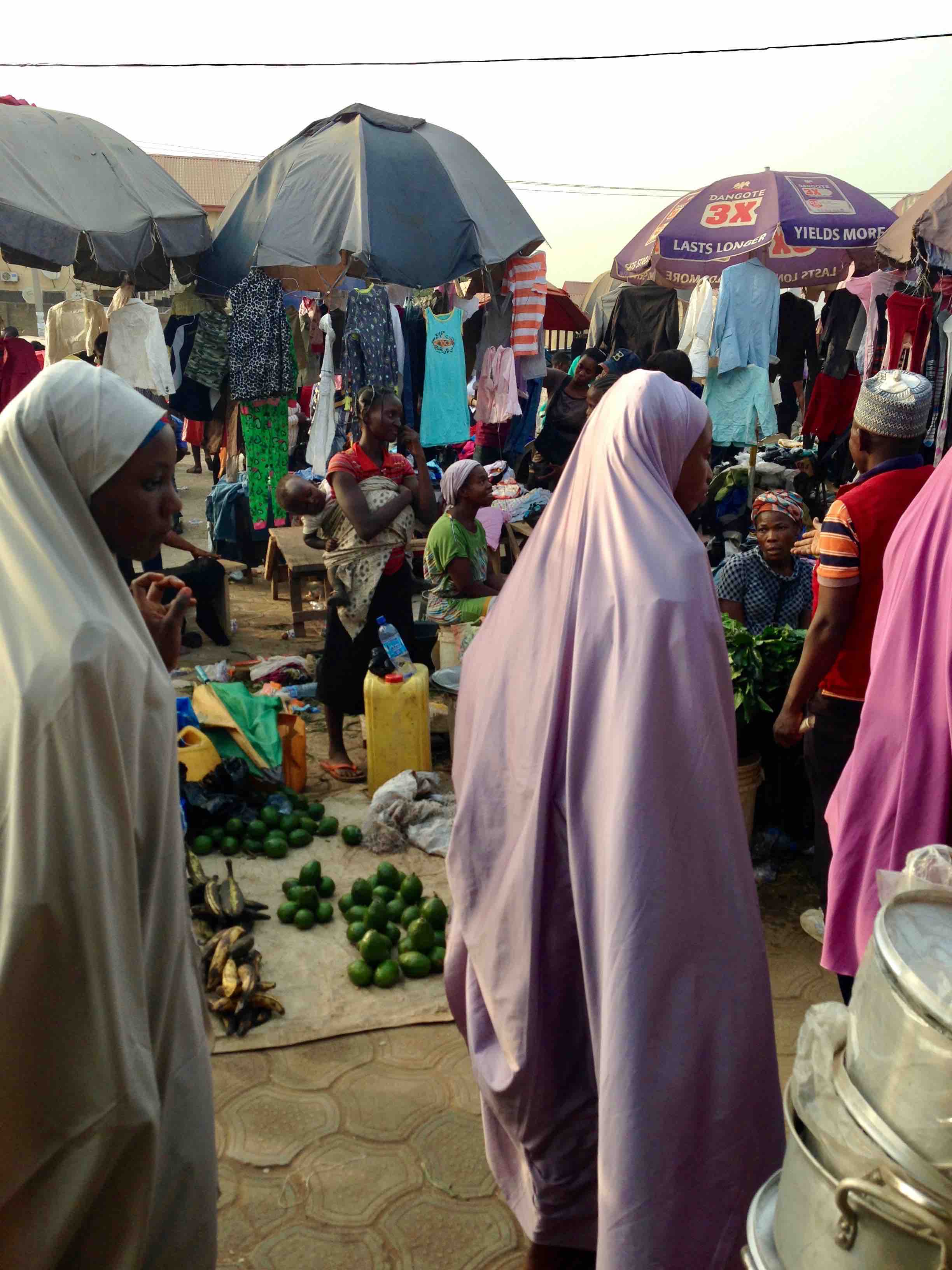 Hausa girls in Dutse Market, Dutse, Abuja, Nigeria. #JujuFilms